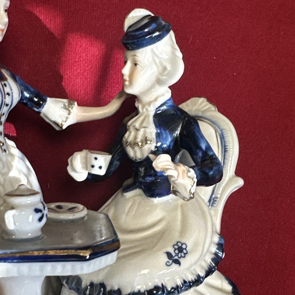 Vintage Blue White Porcelain Figurine‎ Statue Colonial Ladies Afternoon Tea